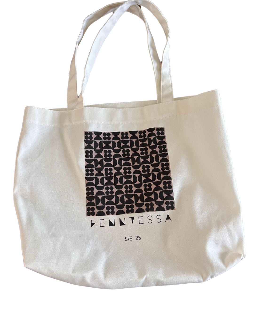 THE FENNTESSA TOTE BAG